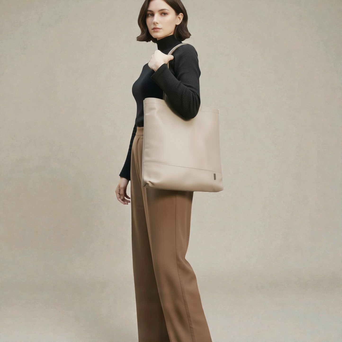 【新製品】BEH《ビーエイチ》スマートシティトート | A4対応 13インチPC対応 縦型 5L 横34.5cm 防水本革 軽量 薄型 ユニセックス