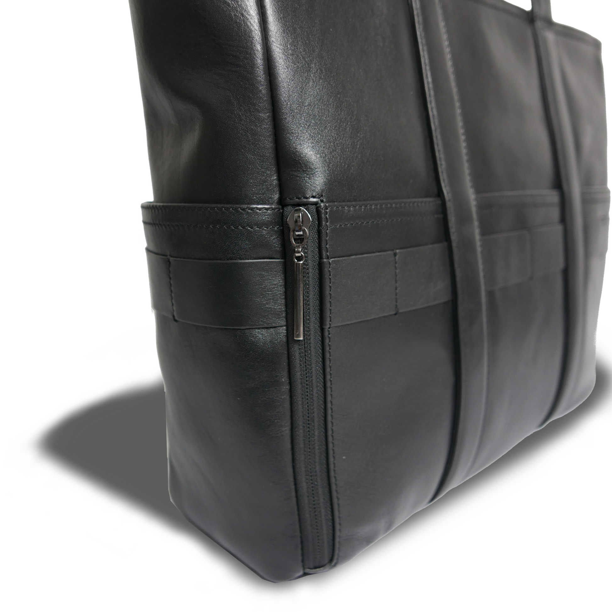 BTY《ビーティーワイ》ブラックシティトート_背面ポケット