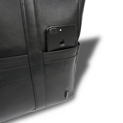 BTY《ビーティーワイ》ブラックシティトート_正面小ポケット