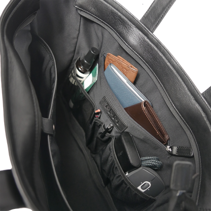 BTY《ビーティーワイ》ブラックシティトート_内部ポケット収納例