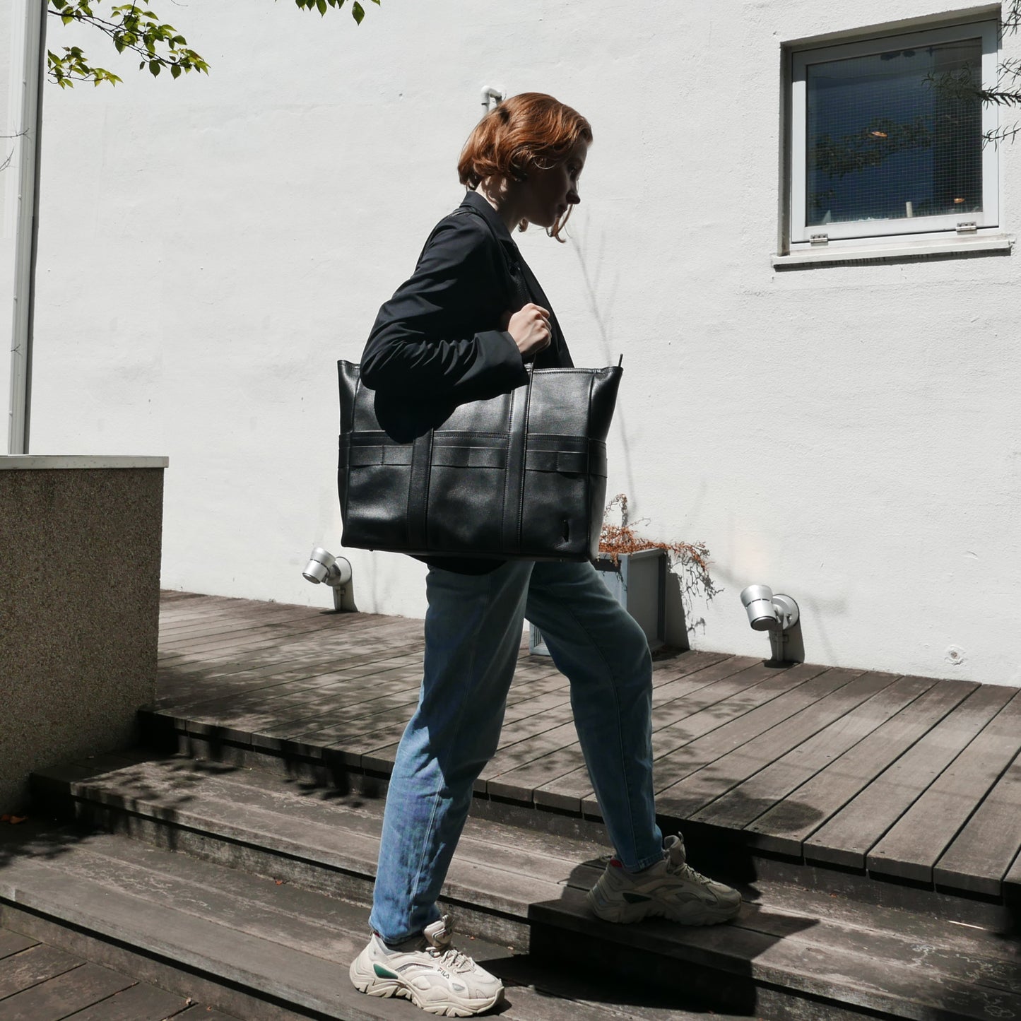 BTY《ビーティーワイ》ブラックシティトート_レディースモデル①