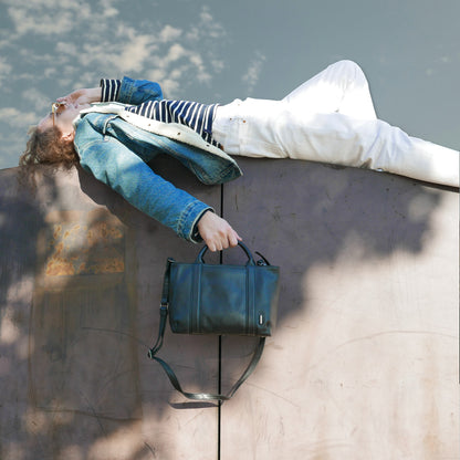 【新製品】BEO《ビーオー》ブラックシティミニトート＆ショルダー(2WAY仕様) ミニボストンバッグ| 横31cm 防水本革 コンパクト 大容量 ユニセックス