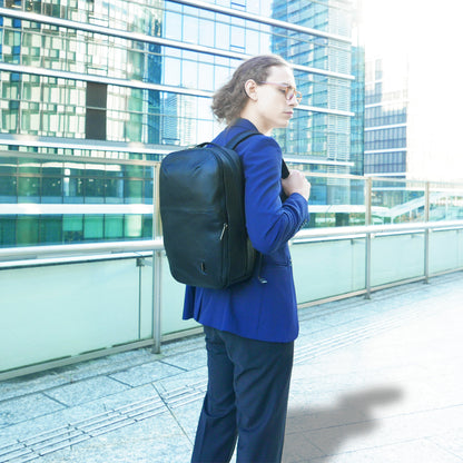 【新製品】STT《エスティーティー》ブラックシティリュック | A4 B4対応 15インチPC対応 12L 縦41cm 防水本革 大容量 ユニセックス