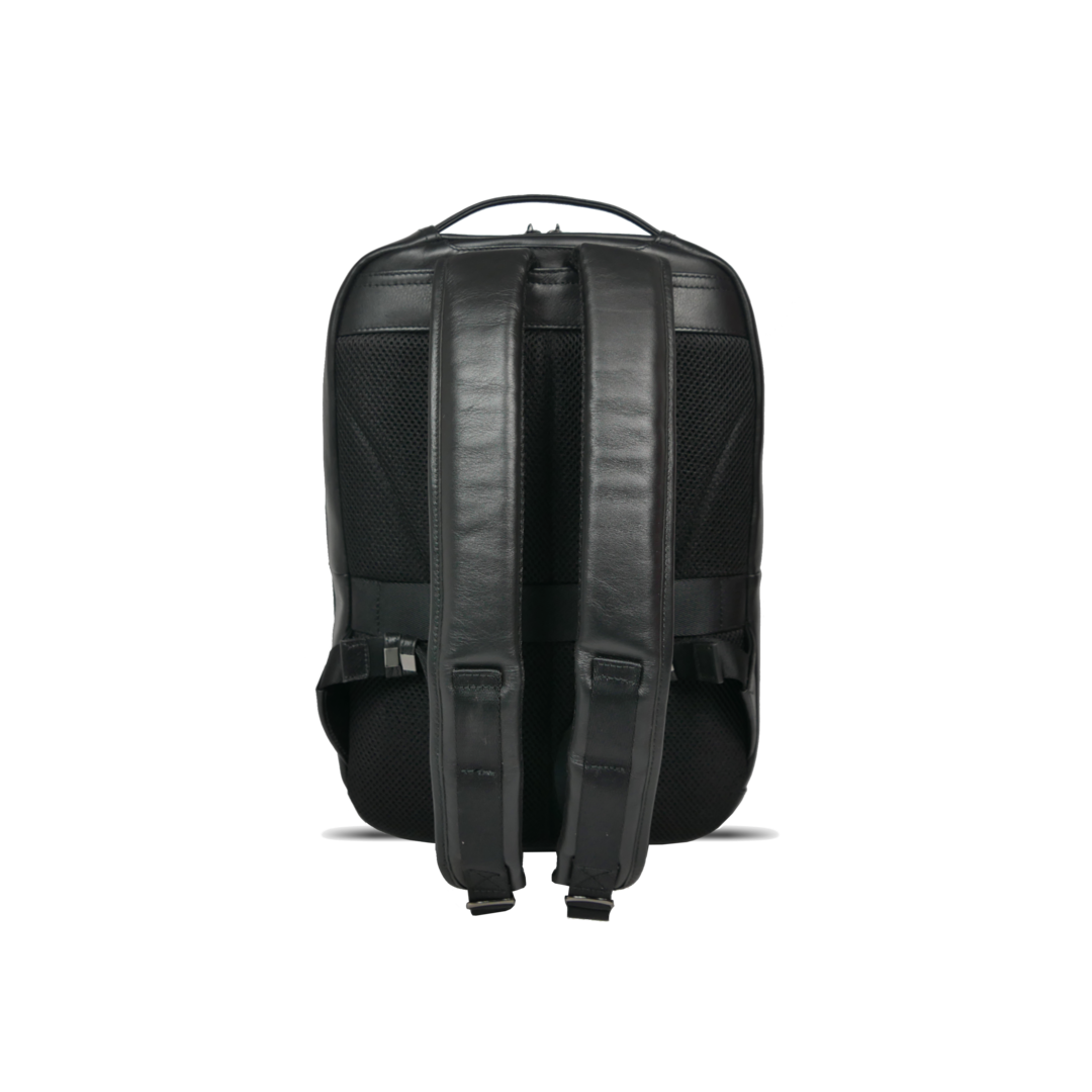 【新製品】STT《エスティーティー》ブラックシティリュック | A4 B4対応 15インチPC対応 12L 縦41cm 防水本革 大容量 ユニセックス