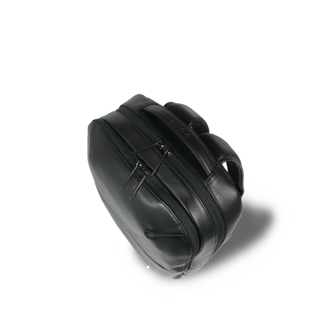 【新製品】STT《エスティーティー》ブラックシティリュック | A4 B4対応 15インチPC対応 12L 縦41cm 防水本革 大容量 ユニセックス