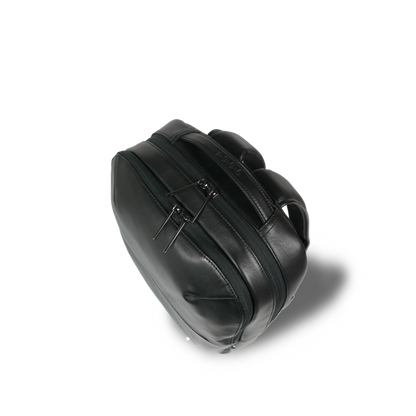 【新製品】STT《エスティーティー》ブラックシティリュック | A4 B4対応 15インチPC対応 12L 縦41cm 防水本革 大容量 ユニセックス