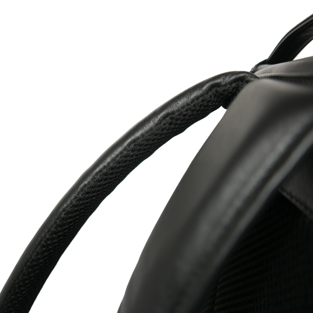 【新製品】STT《エスティーティー》ブラックシティリュック | A4 B4対応 15インチPC対応 12L 縦41cm 防水本革 大容量 ユニセックス