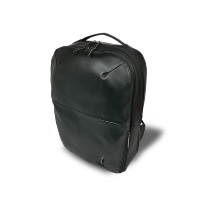 【新製品】STT《エスティーティー》ブラックシティリュック | A4 B4対応 15インチPC対応 12L 縦41cm 防水本革 大容量 ユニセックス