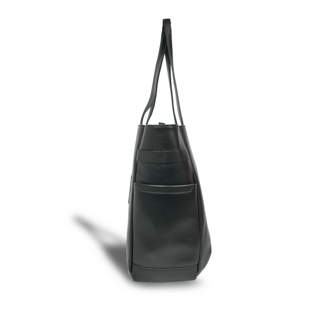 【新製品】STT《エスティーティー》ブラックシティトート | A4対応 15インチPC対応 14L 横36cm 防水本革 大容量 ユニセックス