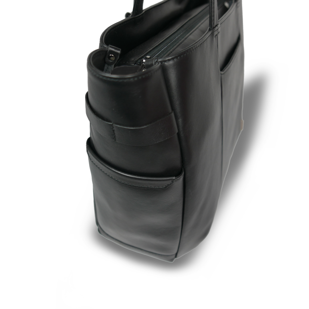 【新製品】STT《エスティーティー》ブラックシティトート | A4対応 15インチPC対応 14L 横36cm 防水本革 大容量 ユニセックス