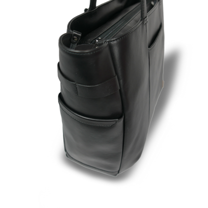 【新製品】STT《エスティーティー》ブラックシティトート | A4対応 15インチPC対応 14L 横36cm 防水本革 大容量 ユニセックス