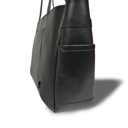 【新製品】STT《エスティーティー》ブラックシティトート | A4対応 15インチPC対応 14L 横36cm 防水本革 大容量 ユニセックス