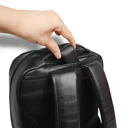 【新製品】STT《エスティーティー》ブラックシティリュック | A4 B4対応 15インチPC対応 12L 縦41cm 防水本革 大容量 ユニセックス