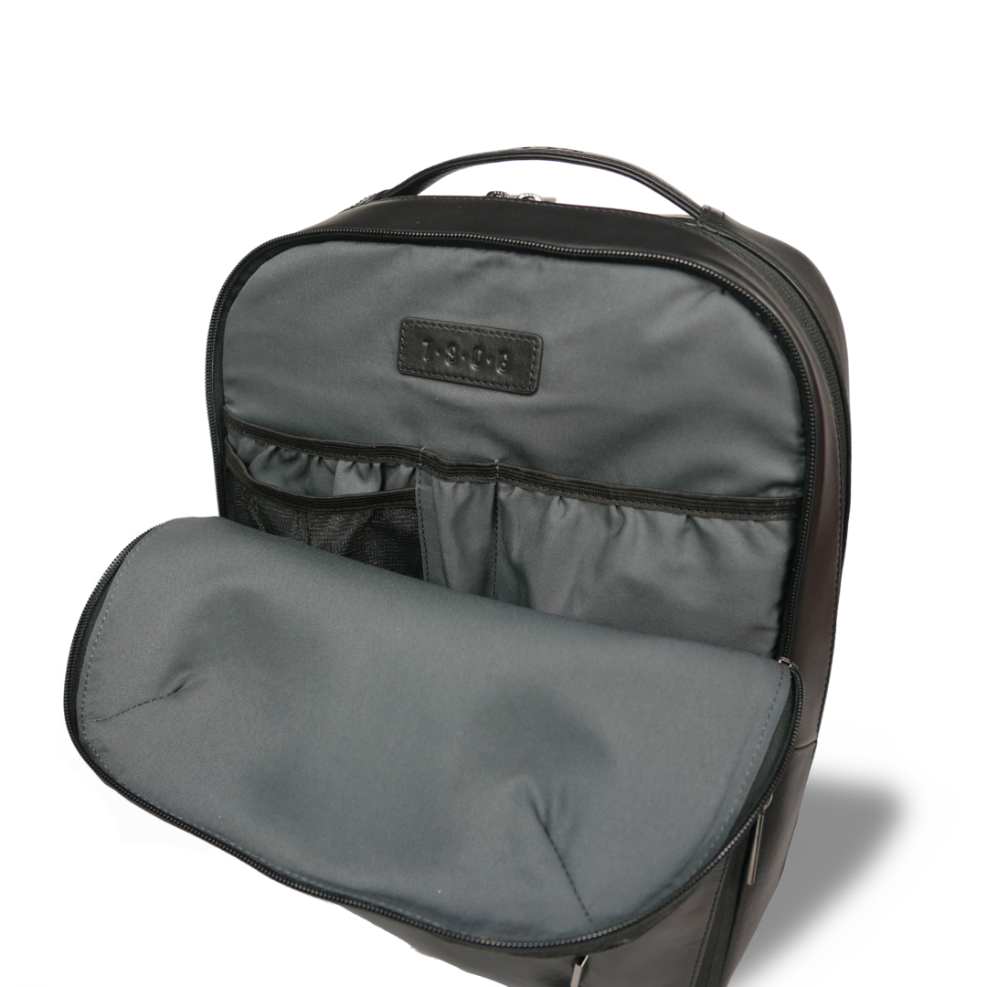 【新製品】STT《エスティーティー》ブラックシティリュック | A4 B4対応 15インチPC対応 12L 縦41cm 防水本革 大容量 ユニセックス