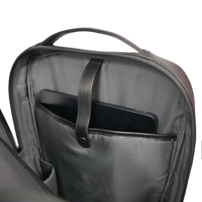 【新製品】STT《エスティーティー》ブラックシティリュック | A4 B4対応 15インチPC対応 12L 縦41cm 防水本革 大容量 ユニセックス