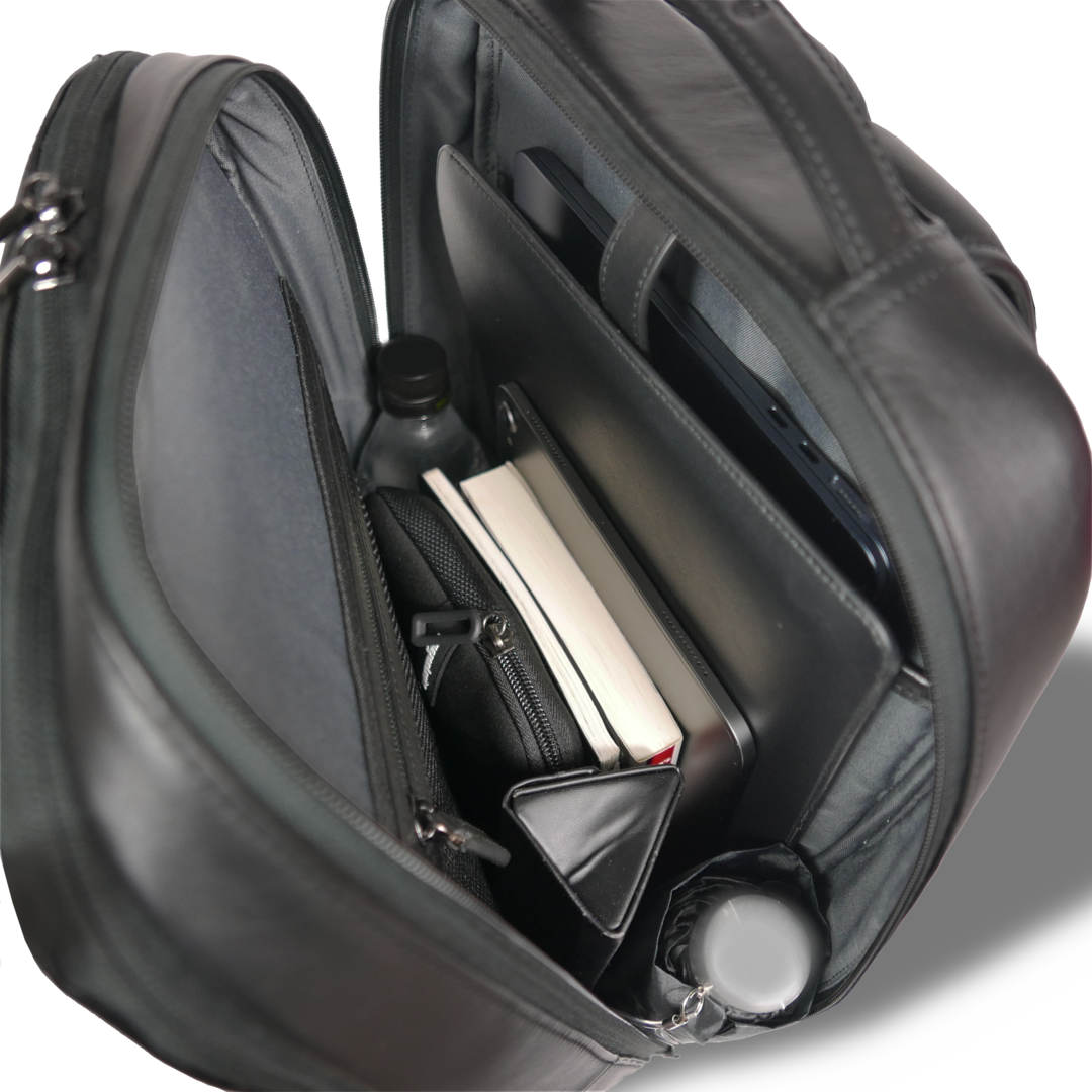 【新製品】STT《エスティーティー》ブラックシティリュック | A4 B4対応 15インチPC対応 12L 縦41cm 防水本革 大容量 ユニセックス