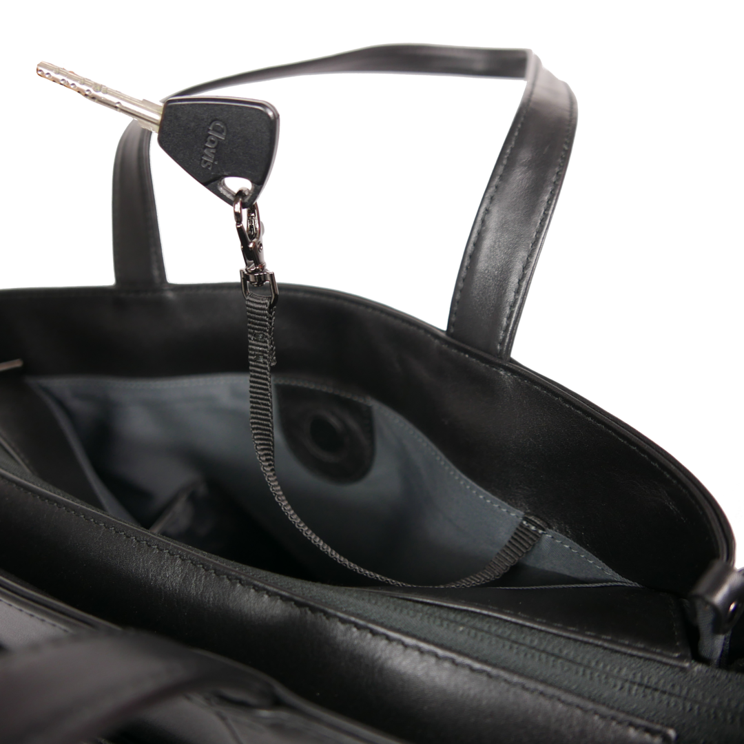 【新製品】STT《エスティーティー》ブラックシティトート | A4対応 15インチPC対応 14L 横36cm 防水本革 大容量 ユニセックス