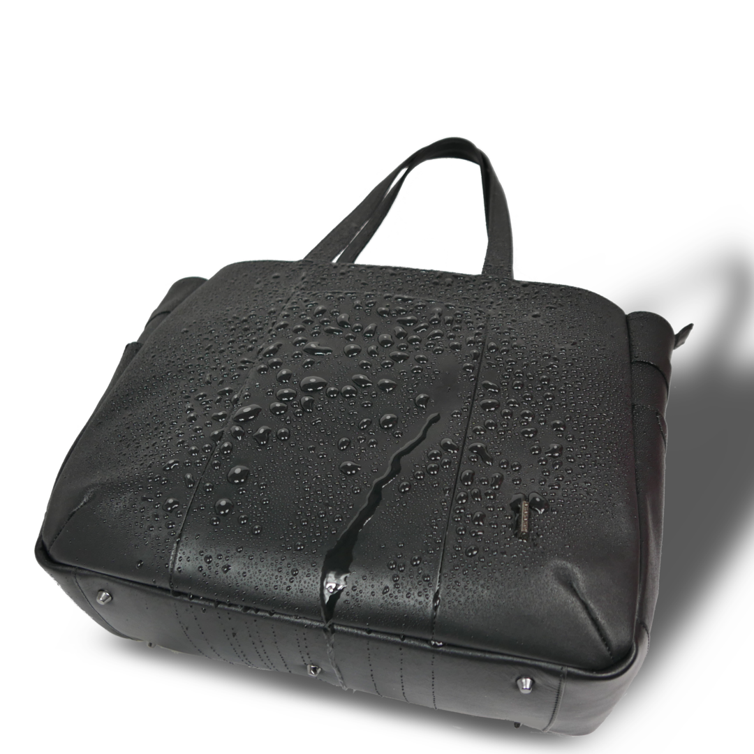 【新製品】STT《エスティーティー》ブラックシティトート | A4対応 15インチPC対応 14L 横36cm 防水本革 大容量 ユニセックス