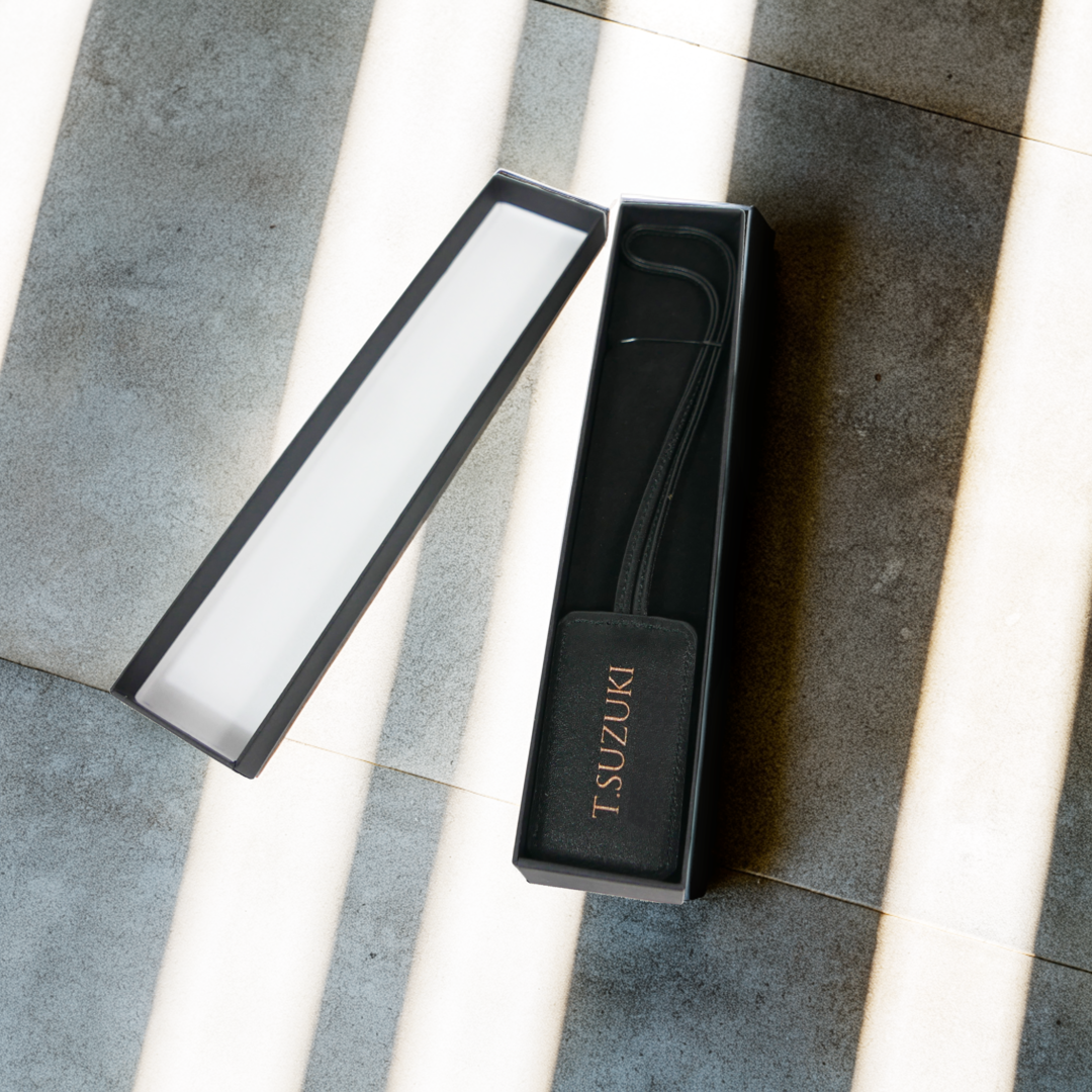 【新製品】レザータグ |  ネームタグ 名前刻印 名入れ 本革 ギフト ブラック ネイビー グレージュ