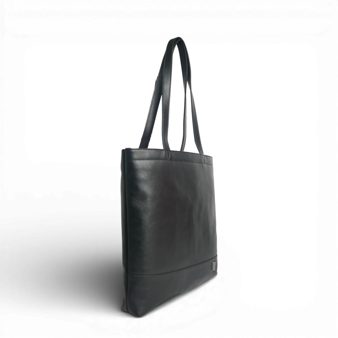 【新製品】BEH《ビーエイチ》スマートシティトート | A4対応 13インチPC対応 縦型 5L 横34.5cm 防水本革 軽量 薄型 ユニセックス