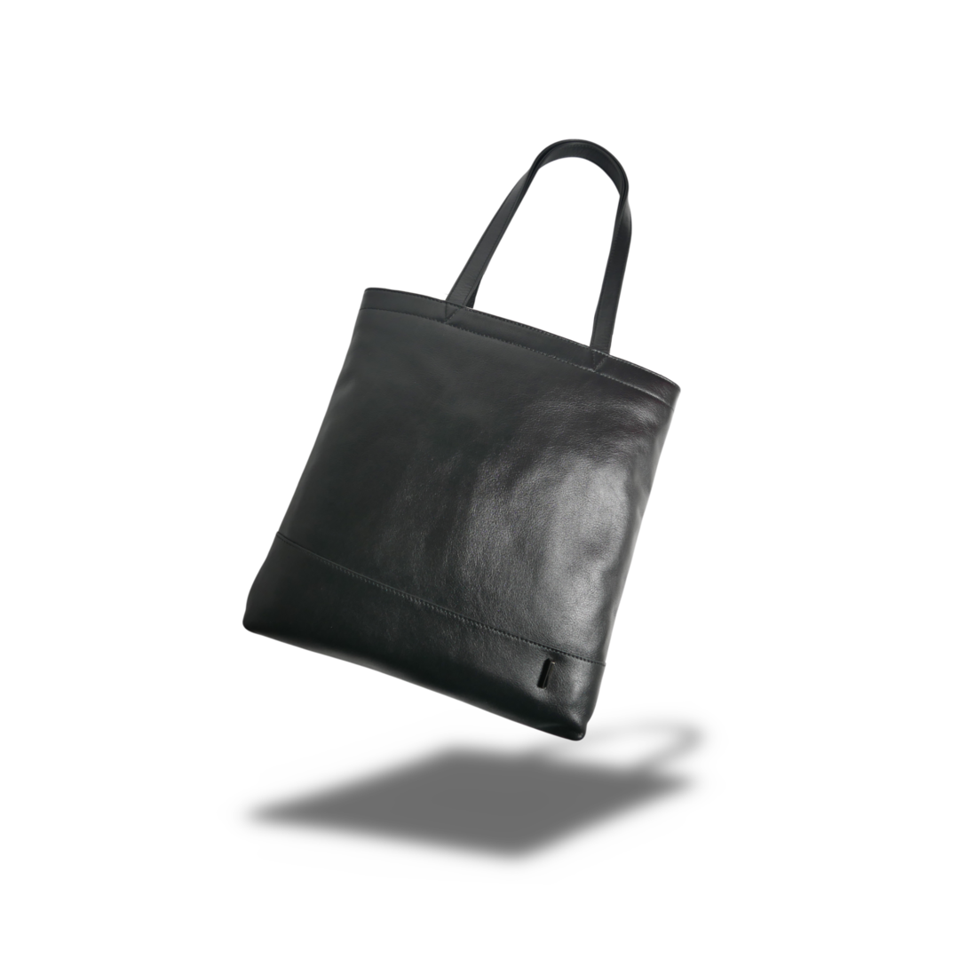 【新製品】BEH《ビーエイチ》スマートシティトート | A4対応 13インチPC対応 縦型 5L 横34.5cm 防水本革 軽量 薄型 ユニセックス