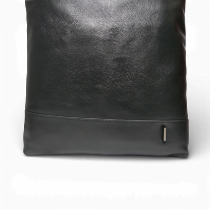 【新製品】BEH《ビーエイチ》スマートシティトート | A4対応 13インチPC対応 縦型 5L 横34.5cm 防水本革 軽量 薄型 ユニセックス