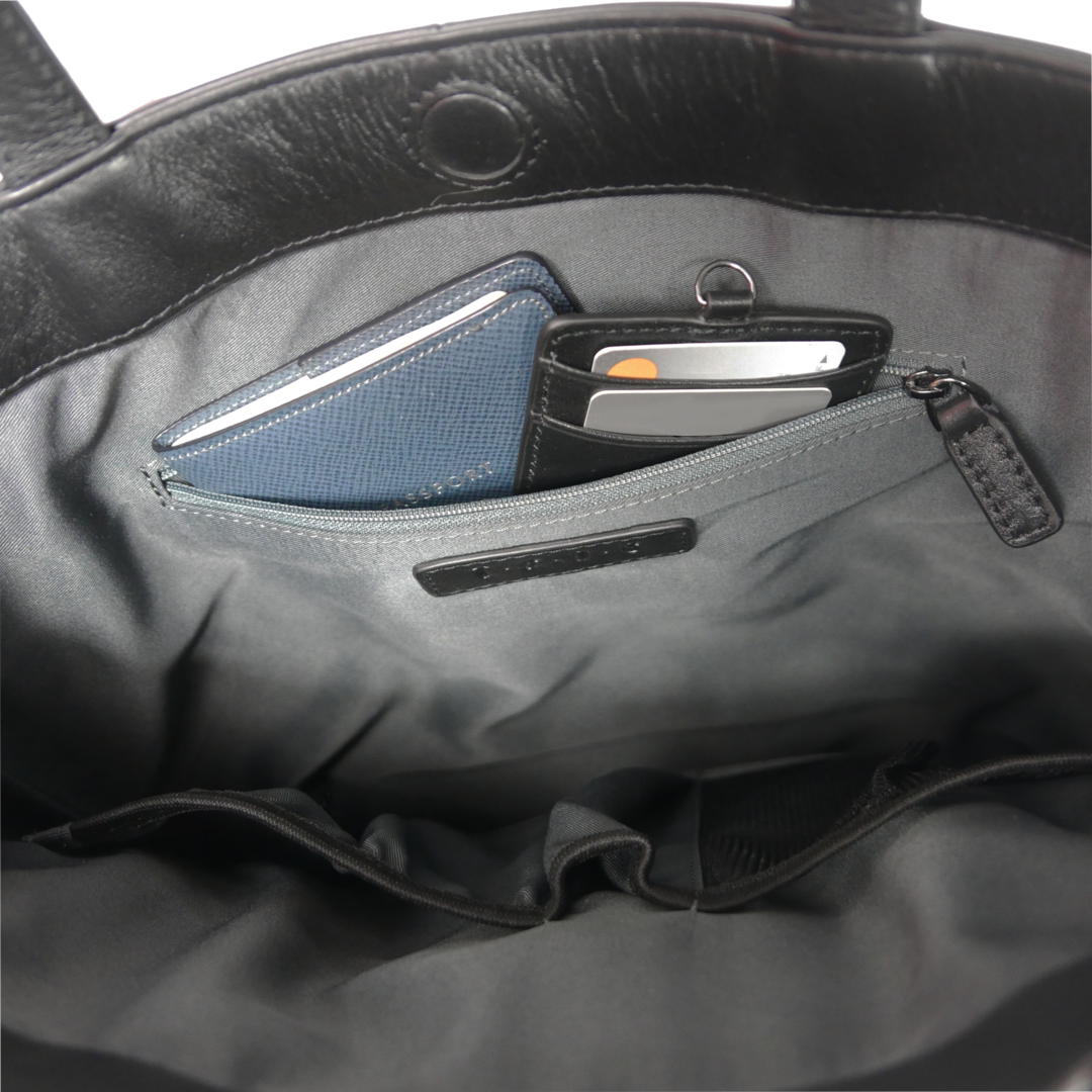 【新製品】BEH《ビーエイチ》スマートシティトート | A4対応 13インチPC対応 縦型 5L 横34.5cm 防水本革 軽量 薄型 ユニセックス