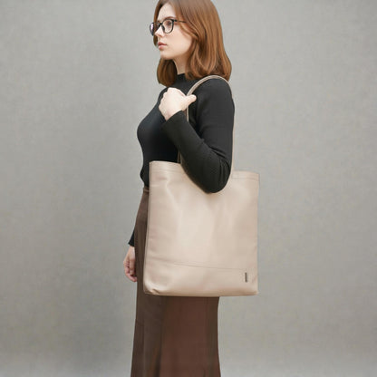 【新製品】BEH《ビーエイチ》スマートシティトート | A4対応 13インチPC対応 縦型 5L 横34.5cm 防水本革 軽量 薄型 ユニセックス