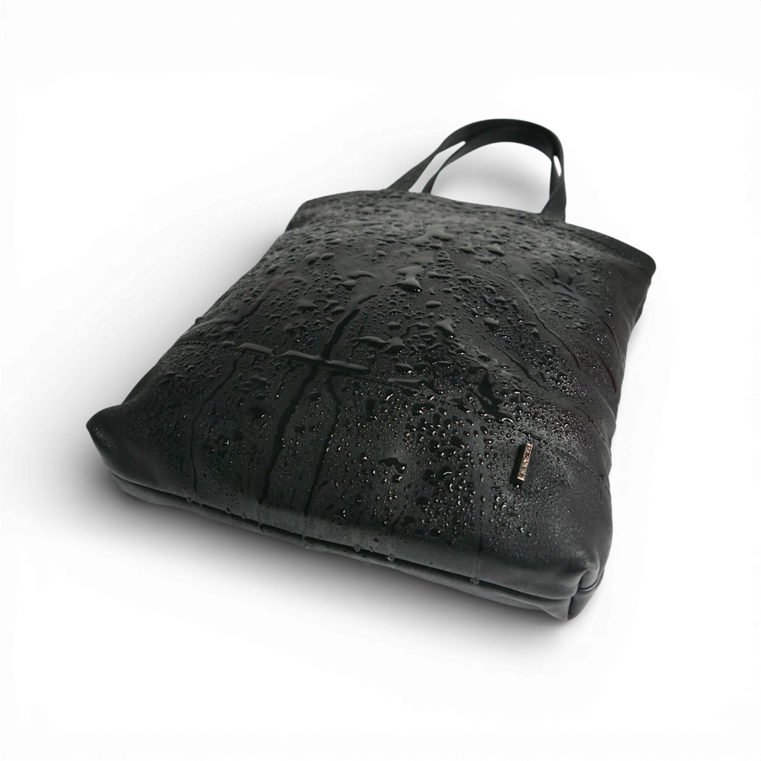 【新製品】BEH《ビーエイチ》スマートシティトート | A4対応 13インチPC対応 縦型 5L 横34.5cm 防水本革 軽量 薄型 ユニセックス