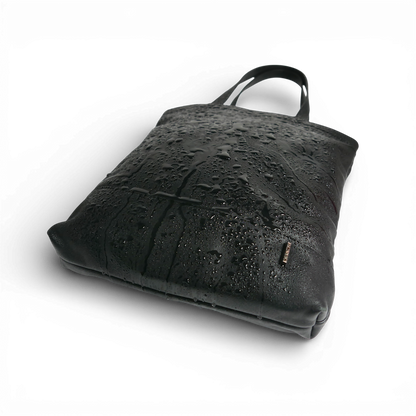 【新製品】BEH《ビーエイチ》スマートシティトート | A4対応 13インチPC対応 縦型 5L 横34.5cm 防水本革 軽量 薄型 ユニセックス