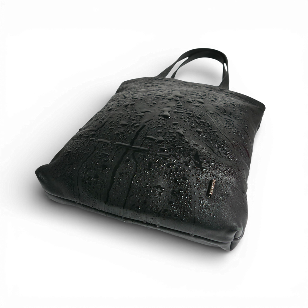 【新製品】BEH《ビーエイチ》スマートシティトート | A4対応 13インチPC対応 縦型 5L 横34.5cm 防水本革 軽量 薄型 ユニセックス