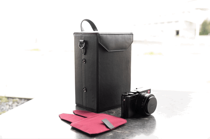 シティカメラショルダーバッグ | 防水本革 縦型 カメラ保護 ユニセックス