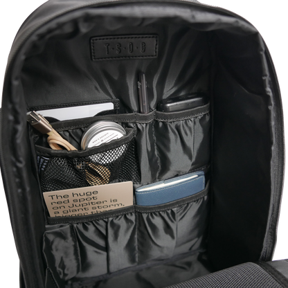 TAN《タン》ブラックシティリュック_内部収納例