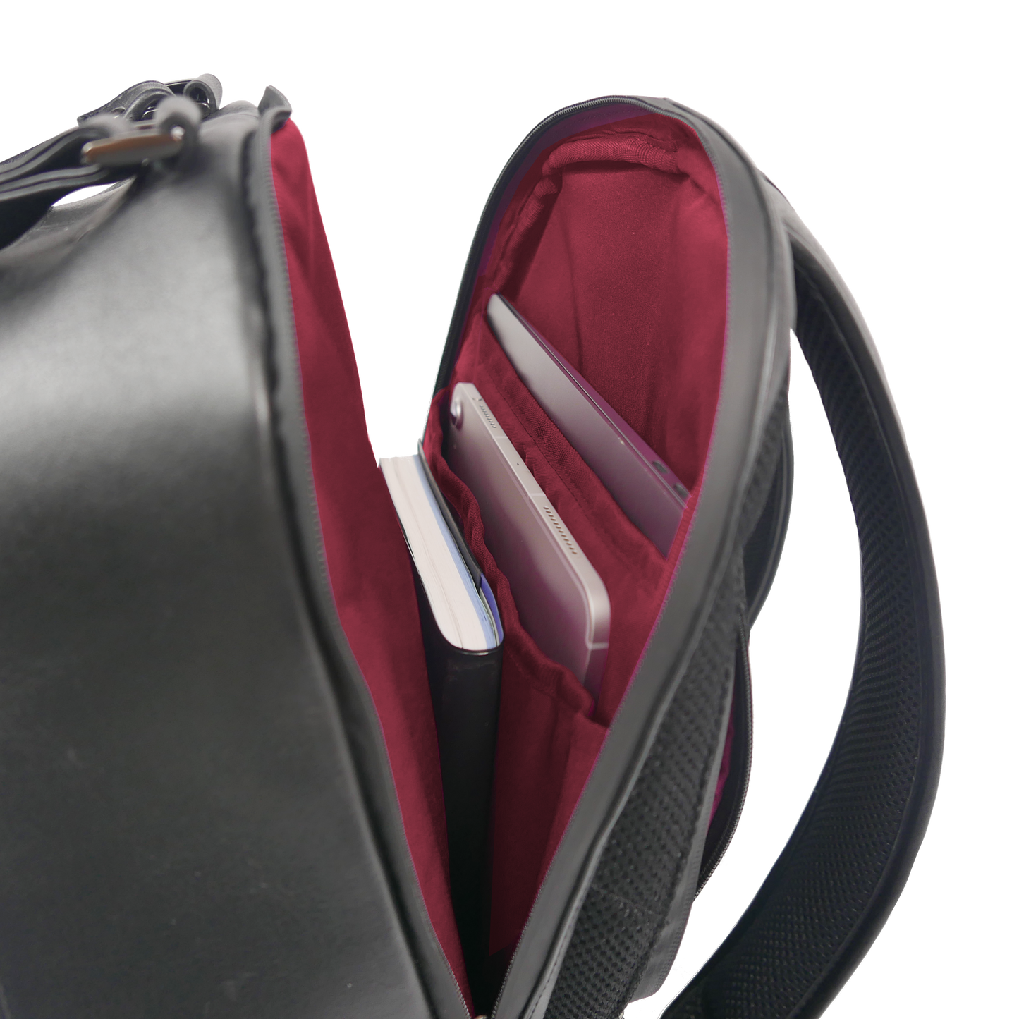 AM《エーエム》デイリーリュック | A4対応 14インチPC対応 17L 縦43cm 防水本革 多機能 Airtag ユニセックス