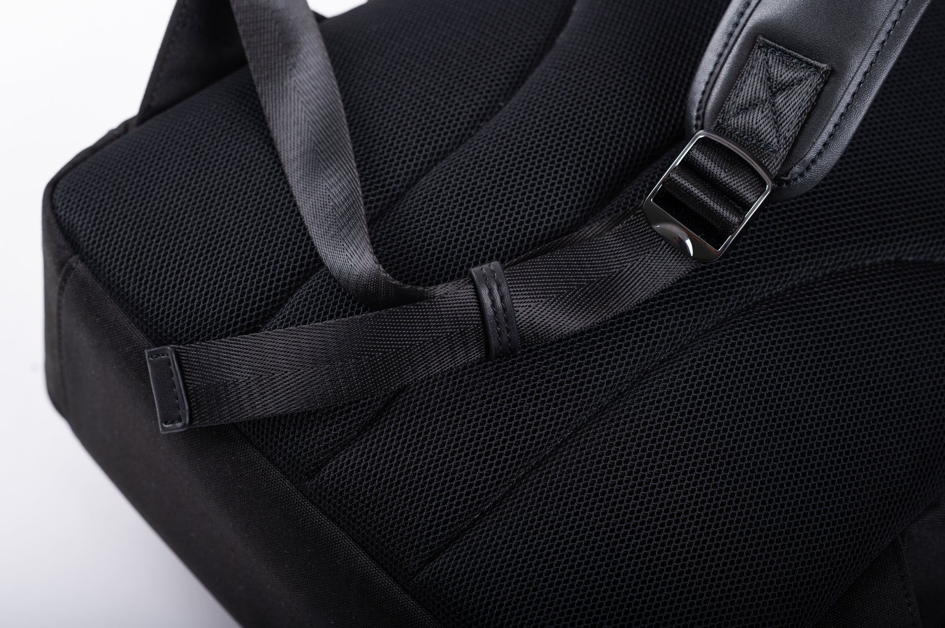 MUKO《ムコ》ブラックシティリュック_ショルダーストラップ