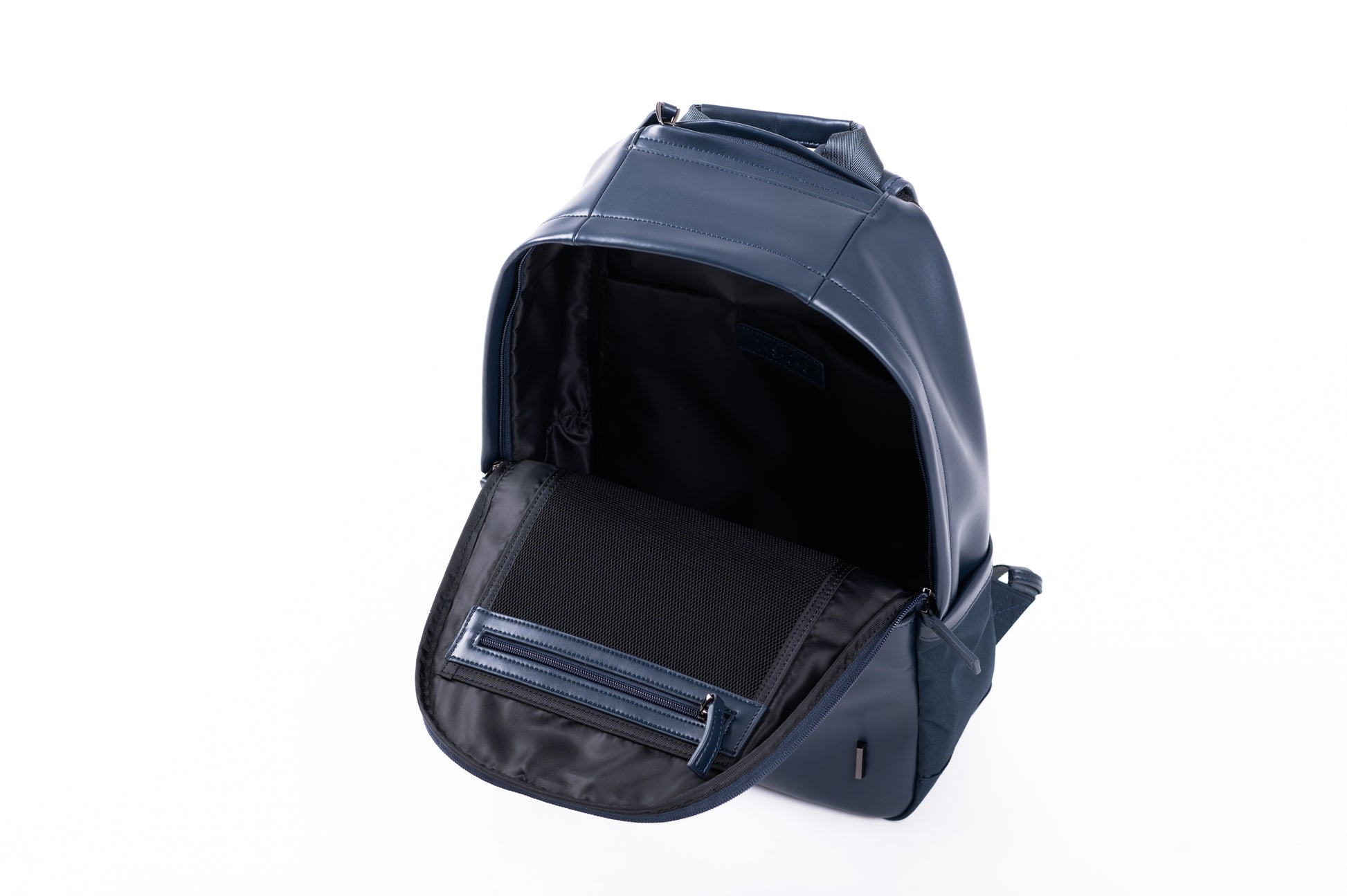 MUKO《ムコ》アイボリーシティリュック_斜め正面開口