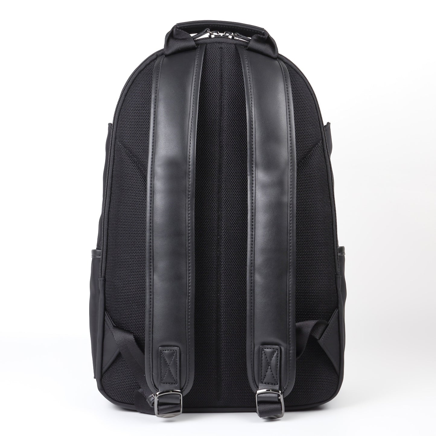 TAN《タン》ブラックシティリュック_背面