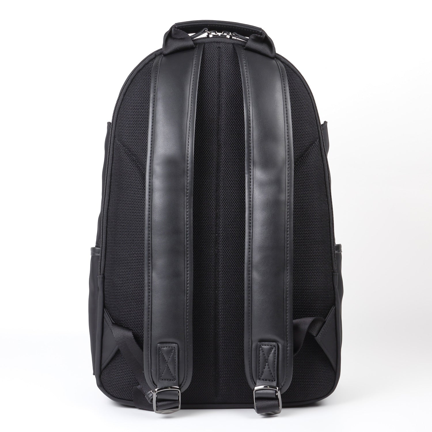 TAN《タン》ブラックシティリュック_背面